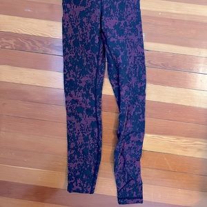 Lululemon Wunder under tights